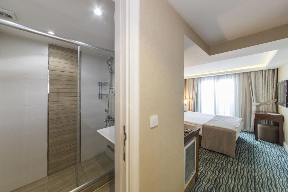 Aston Hotel Taksim Istambul Exterior foto