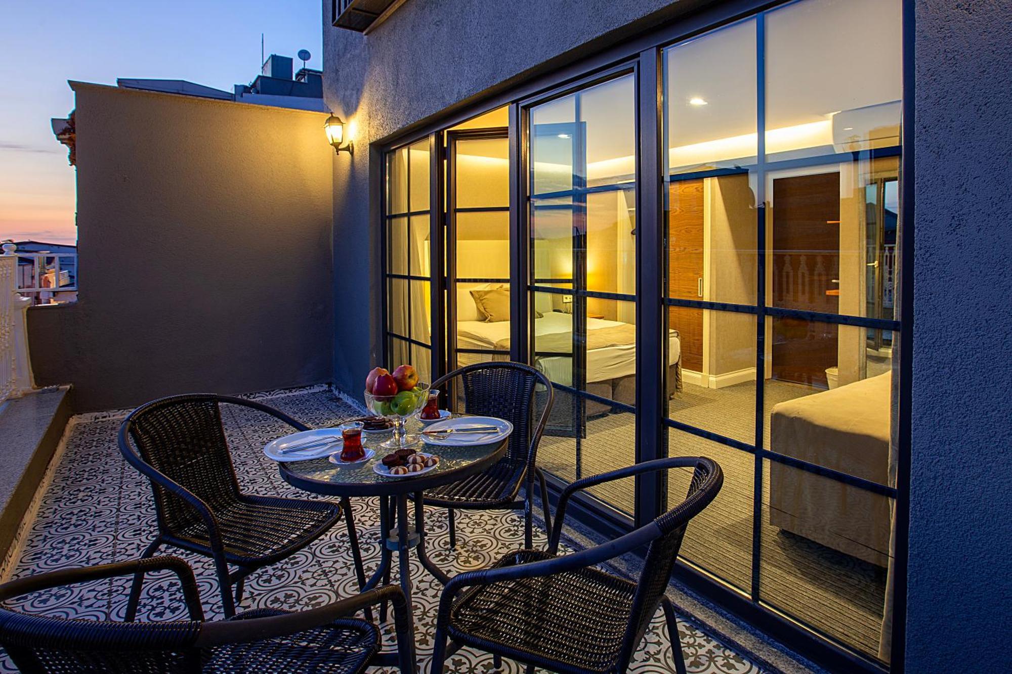 Aston Hotel Taksim Istambul Exterior foto